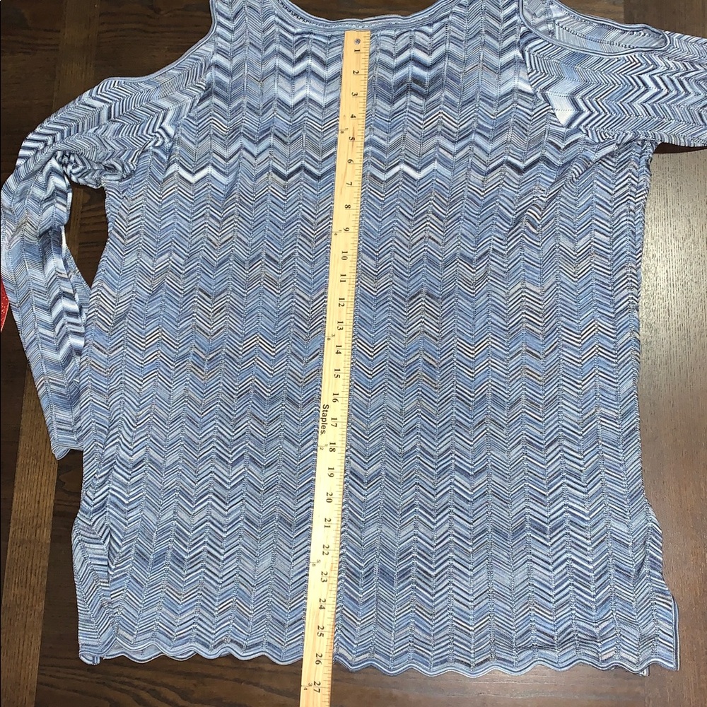 🧋 WHITE HOUSE BLACK MARKET Blue Chevron ZigZag Cold-Shoulder Knit Top NWT 3X - Picture 10 of 13